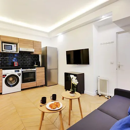 Serenity At Bastille Paris